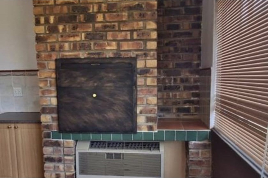 9 Bedroom Property for Sale in Deneysville Free State